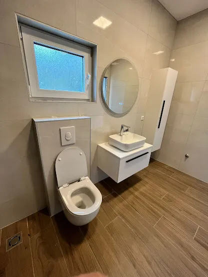 Montaža sanitarije u novom kupatilu: gotovo, fotografija 2